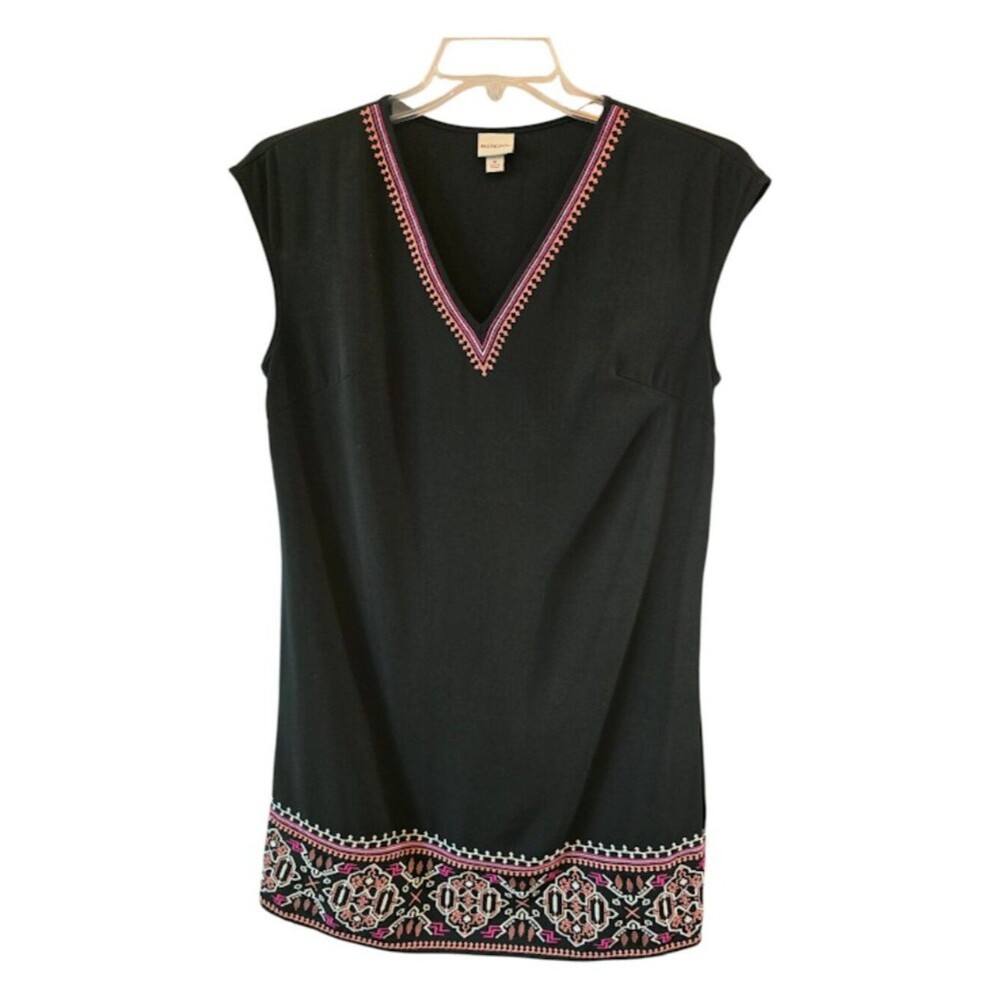 MERONA EMBROIDERED HEM BLACK VNECK MIDI DRESS MEDIUM RELAXED VACATION CASUAL